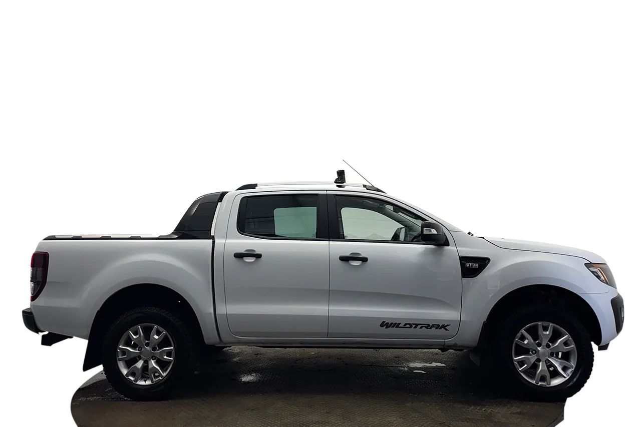 Ford Ranger Dubbelhytt 3.2 TDCi 4x4 Wildtrack Automat Drag Navi Kamera Läder MOMS 200hk – bild 4 av 29