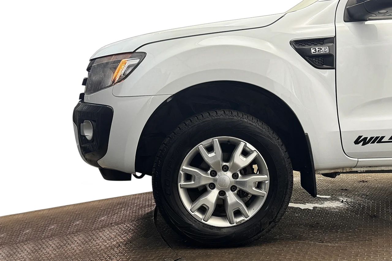 Ford Ranger Dubbelhytt 3.2 TDCi 4x4 Wildtrack Automat Drag Navi Kamera Läder MOMS 200hk – bild 10 av 29
