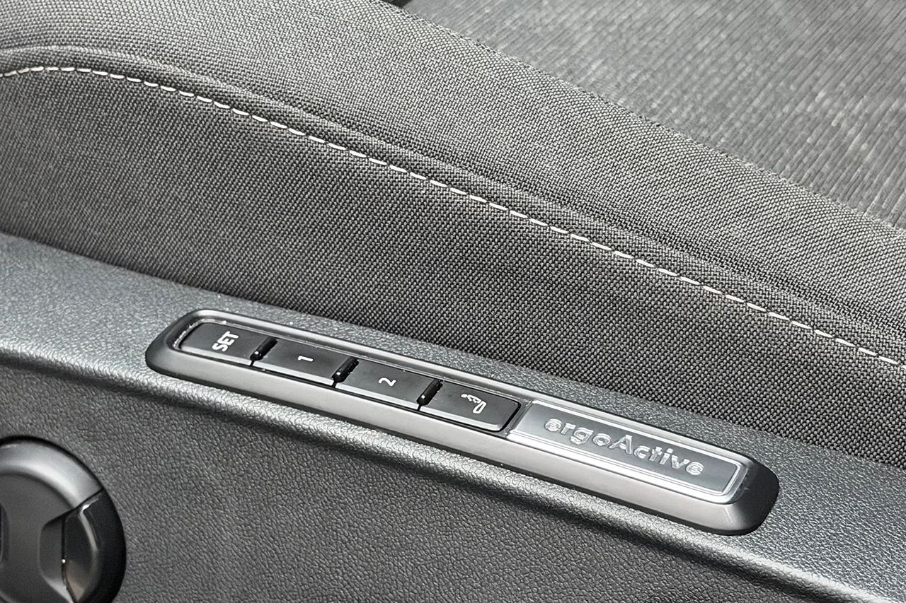 Volkswagen Golf SC 1.5 eTSI Aut Navi Kamera Keyless Massage MOMS – bild 14 av 39