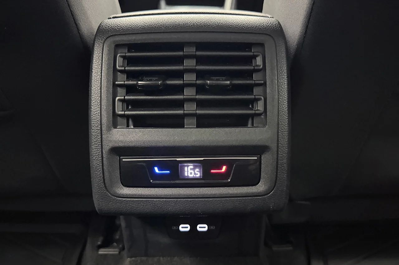 Volkswagen Golf SC 1.5 eTSI Aut Navi Kamera Keyless Massage MOMS – bild 17 av 39