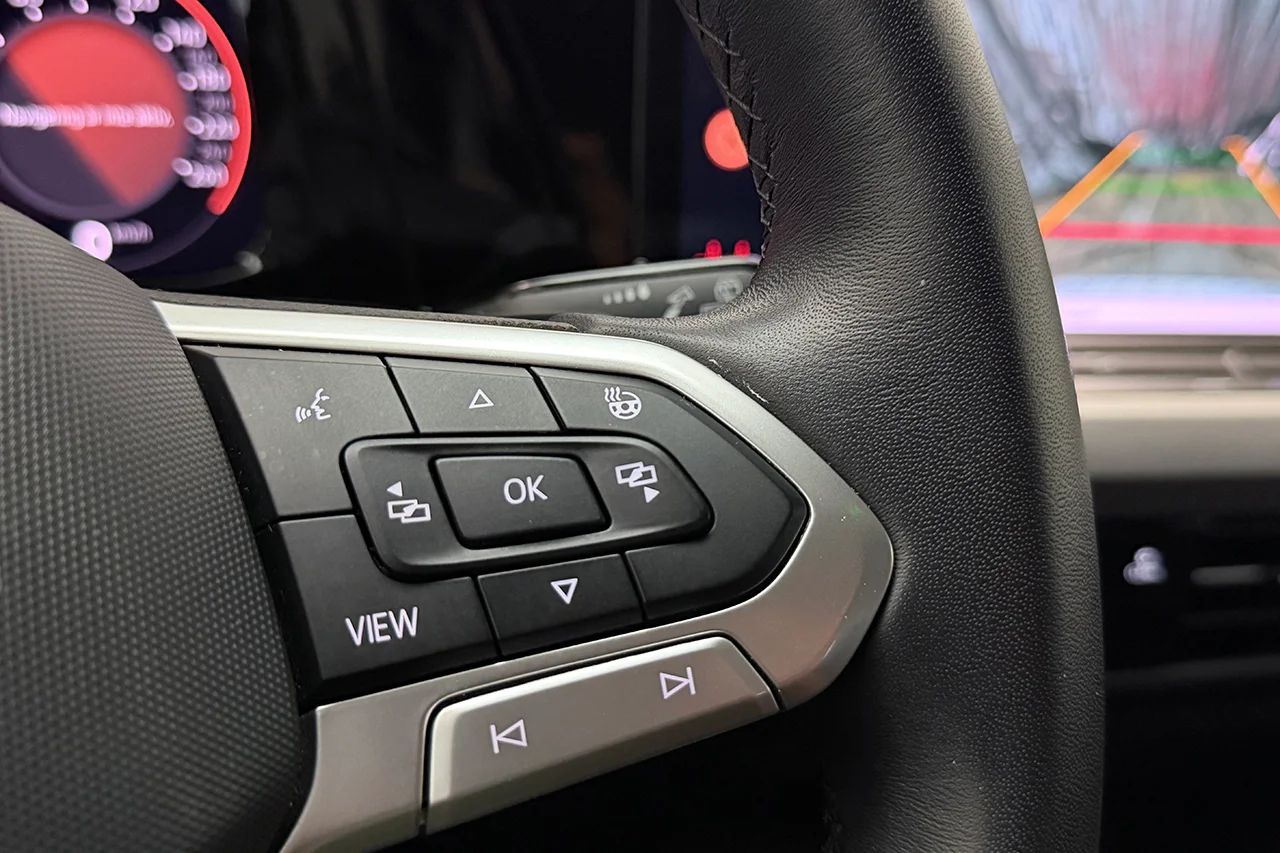 Volkswagen Golf SC 1.5 eTSI Aut Navi Kamera Keyless Massage MOMS – bild 21 av 39