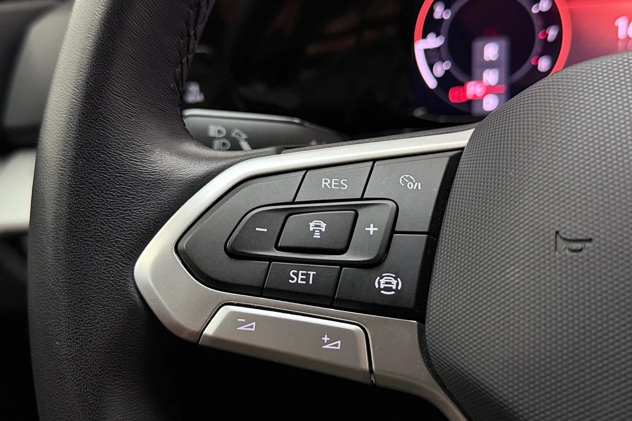 Volkswagen Golf SC 1.5 eTSI Aut Navi Kamera Keyless Massage MOMS – bild 20 av 39