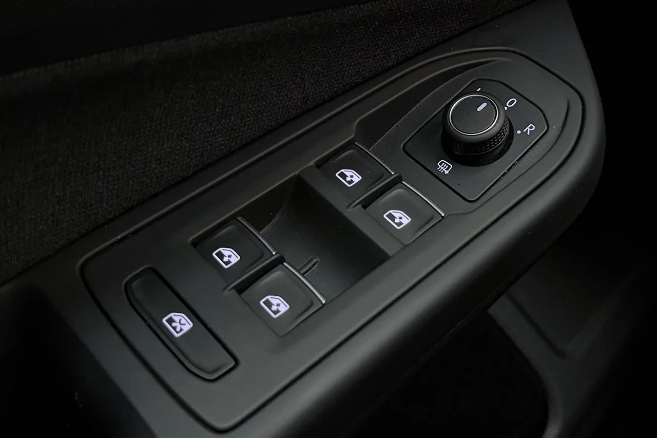 Volkswagen Golf SC 1.5 eTSI Aut Navi Kamera Keyless Massage MOMS – bild 38 av 39