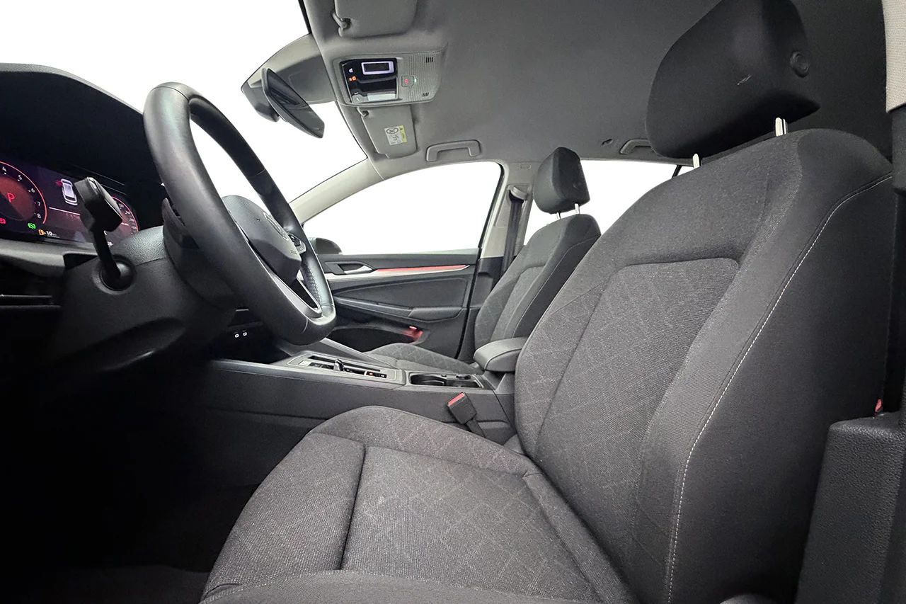 Volkswagen Golf SC 1.5 eTSI Aut Navi Kamera Keyless Massage MOMS – bild 11 av 39