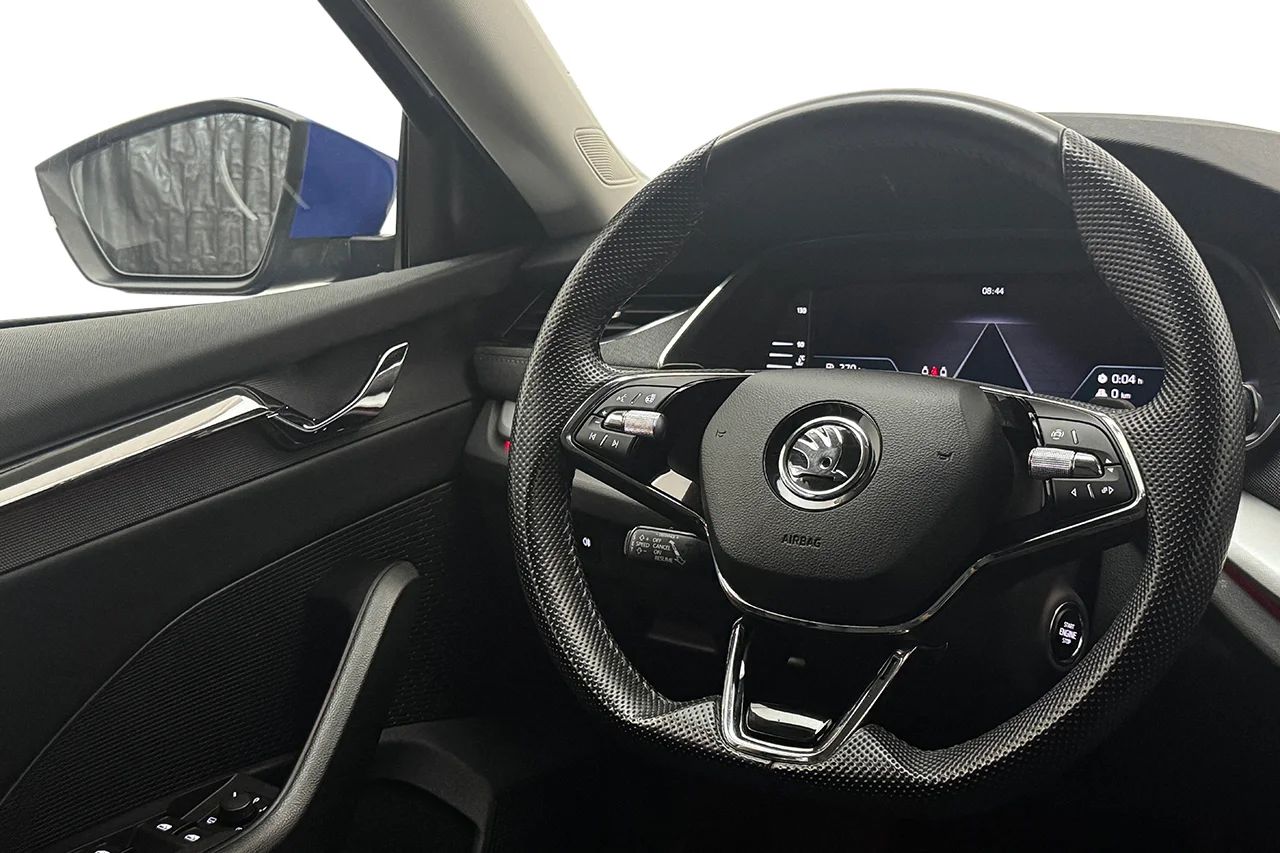 Škoda Octavia Kombi 1.0 TSI Style Cockpit Kamera SmartLink MOMS 110hk – bild 15 av 32