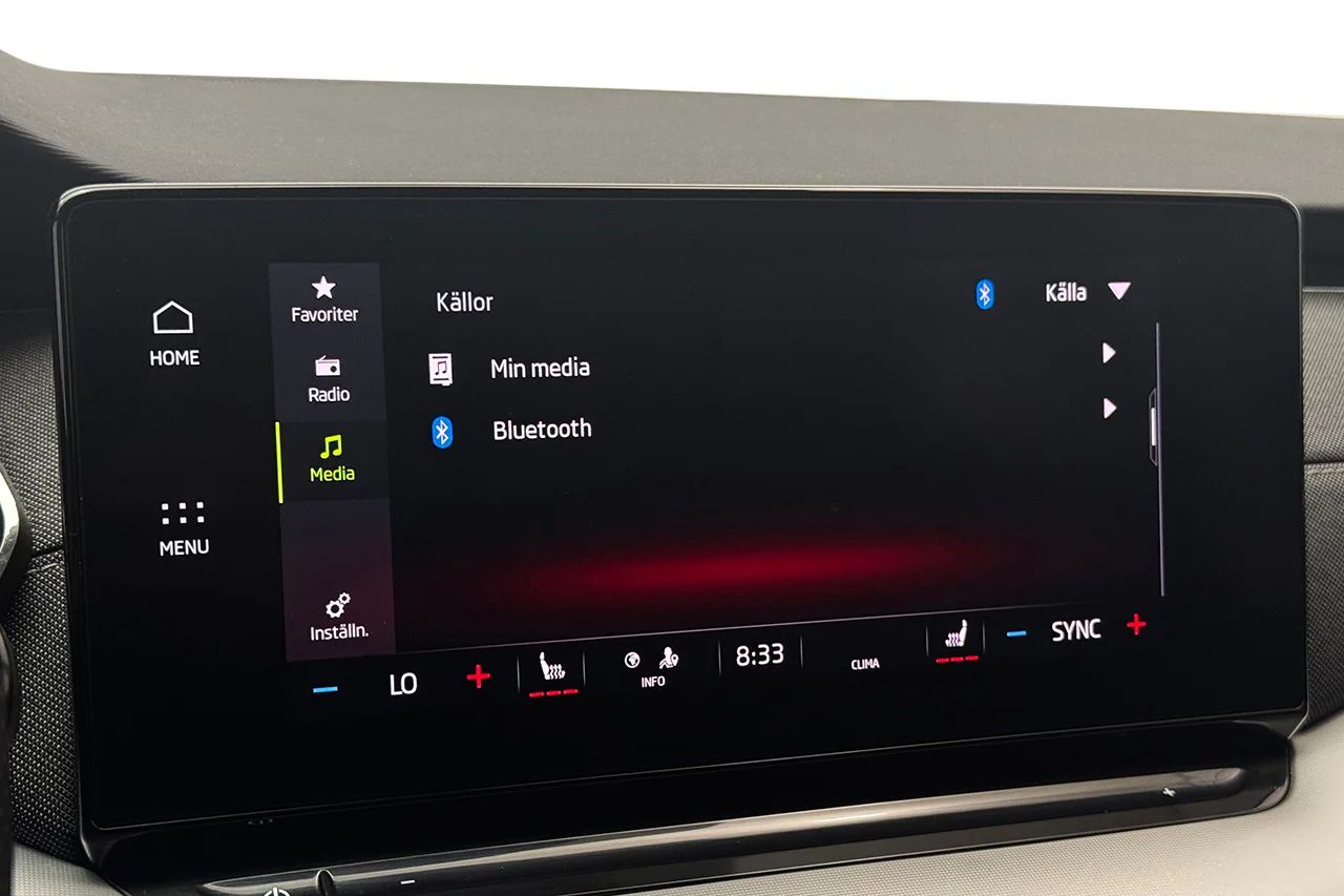 Škoda Octavia Kombi 1.0 TSI Style Cockpit Kamera SmartLink MOMS 110hk – bild 24 av 32