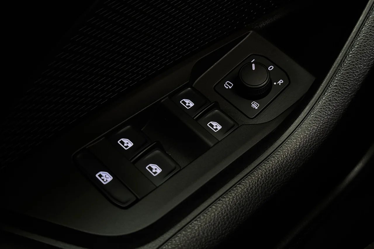 Škoda Octavia Kombi 1.0 TSI Style Cockpit Kamera SmartLink MOMS 110hk – bild 30 av 32