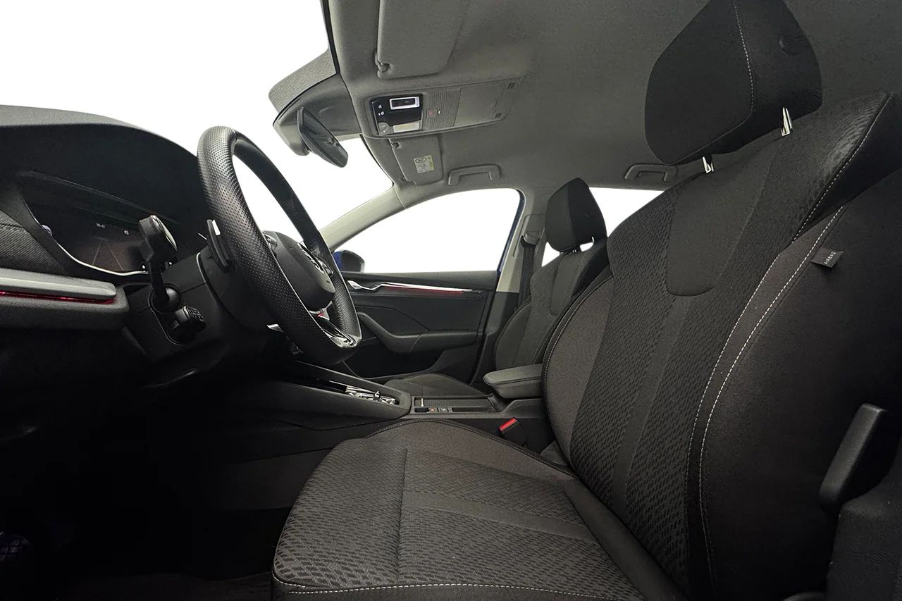 Škoda Octavia Kombi 1.0 TSI Style Cockpit Kamera SmartLink MOMS 110hk – bild 11 av 32