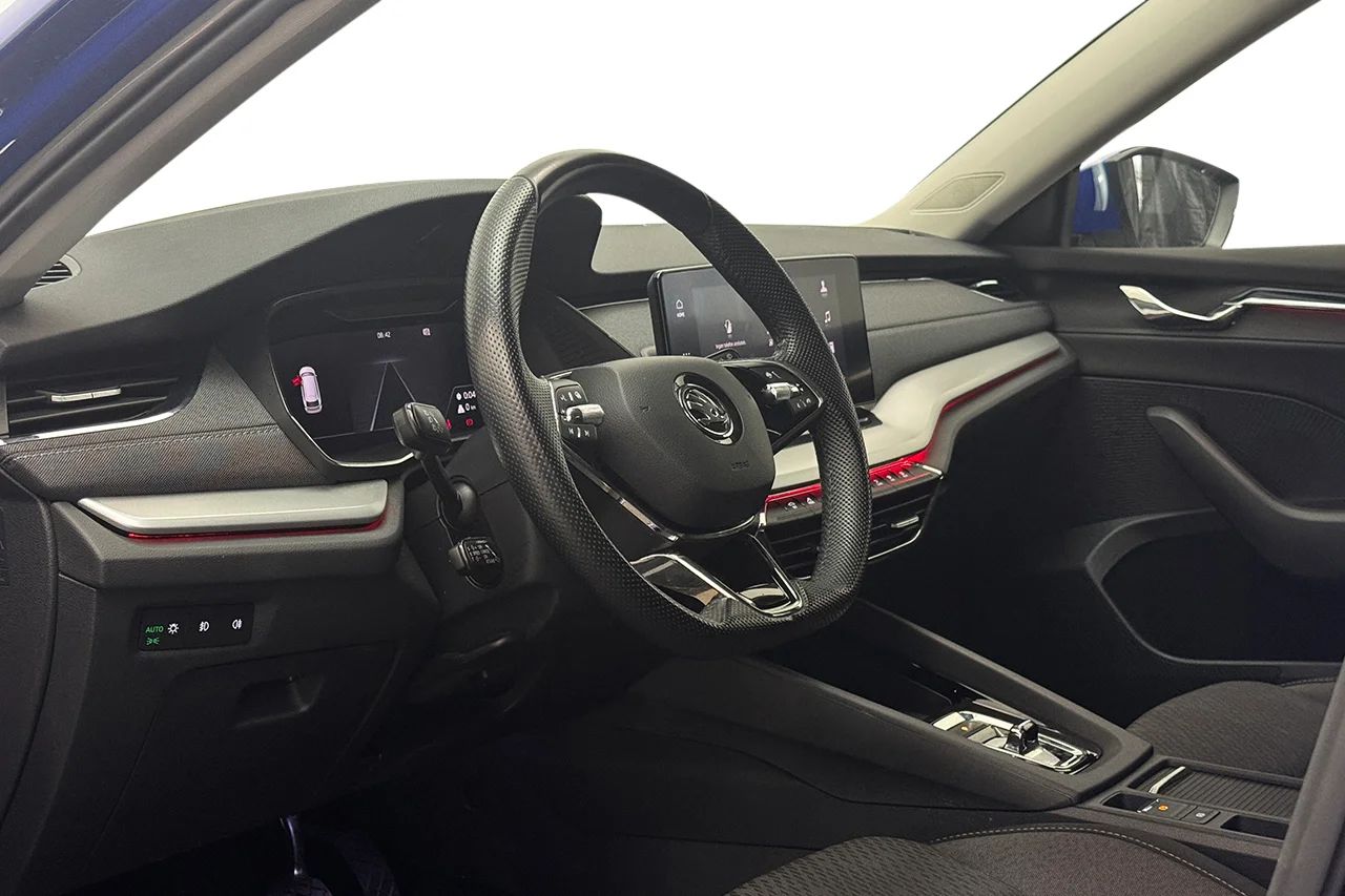 Škoda Octavia Kombi 1.0 TSI Style Cockpit Kamera SmartLink MOMS 110hk – bild 12 av 32