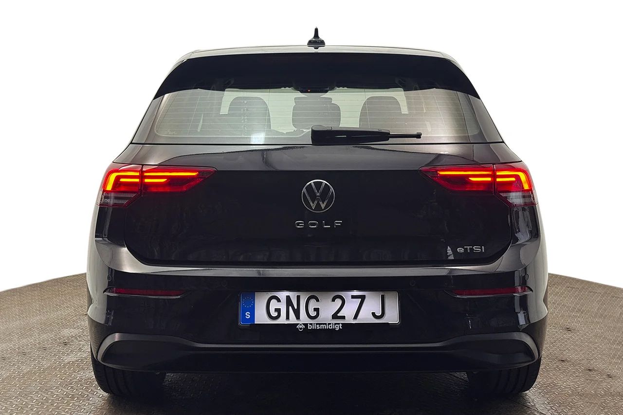 Volkswagen Golf 1.0 eTSI Aut Vinterpkt Cockpit AdaptivFH 110hk – bild 6 av 29