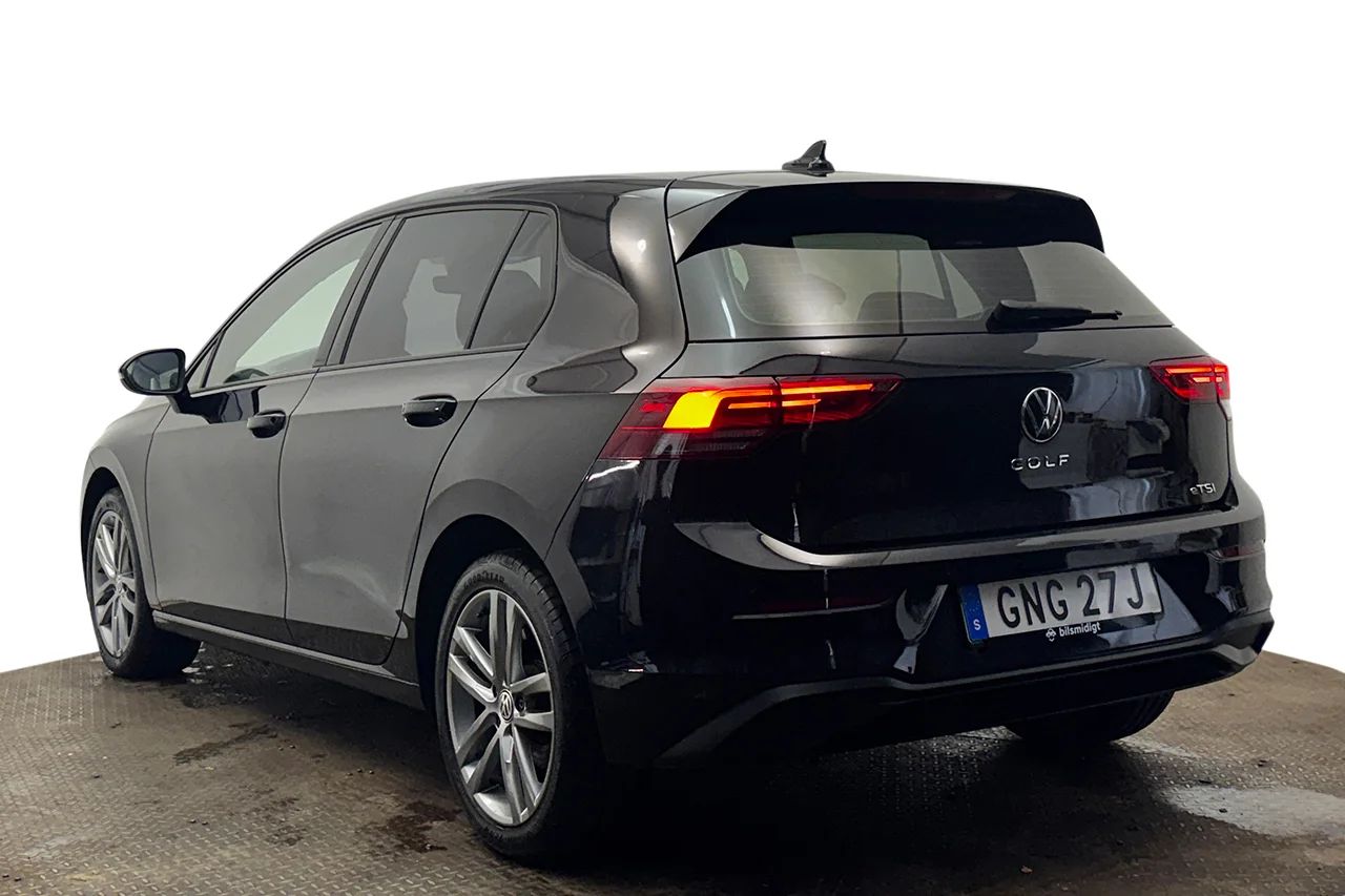 Volkswagen Golf 1.0 eTSI Aut Vinterpkt Cockpit AdaptivFH 110hk – bild 8 av 29