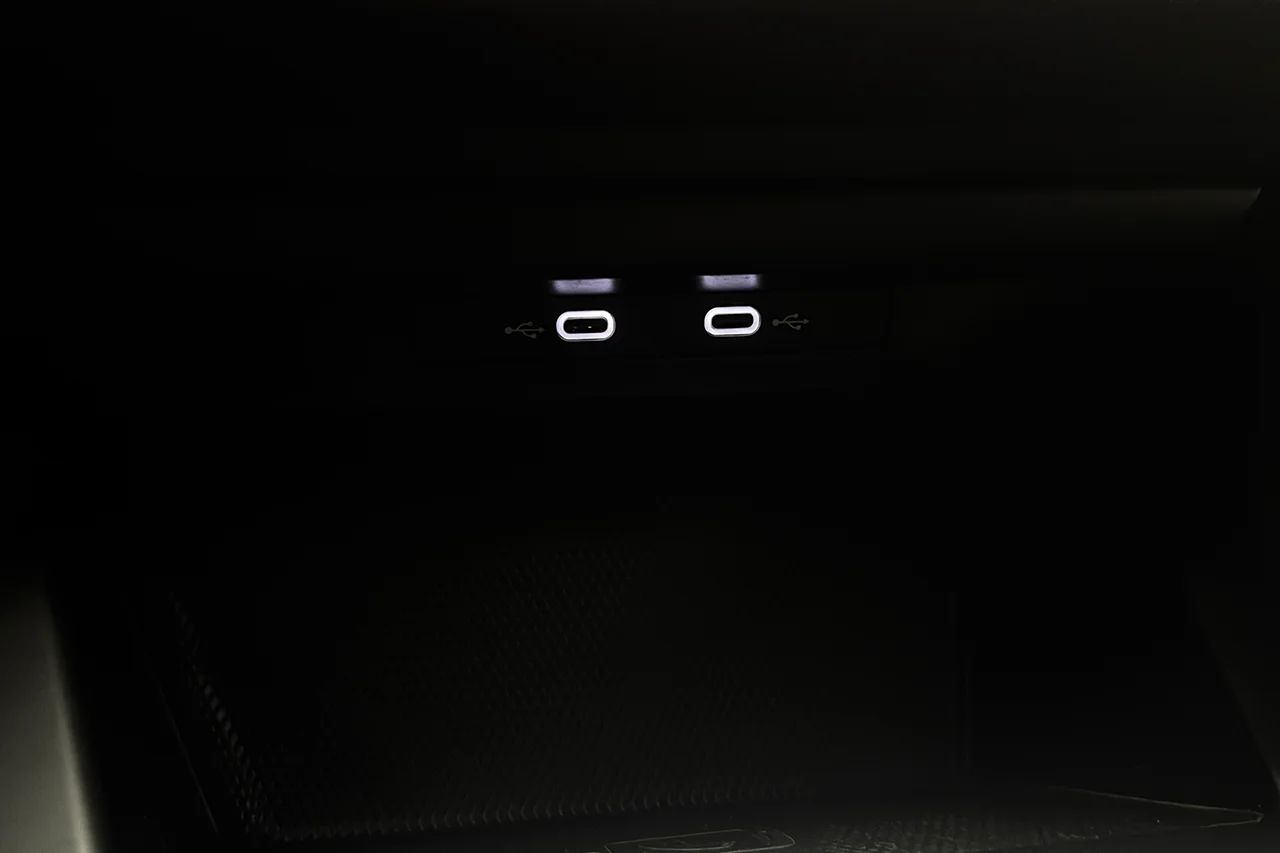 Volkswagen Golf 1.0 eTSI Aut Vinterpkt Cockpit AdaptivFH 110hk – bild 24 av 29