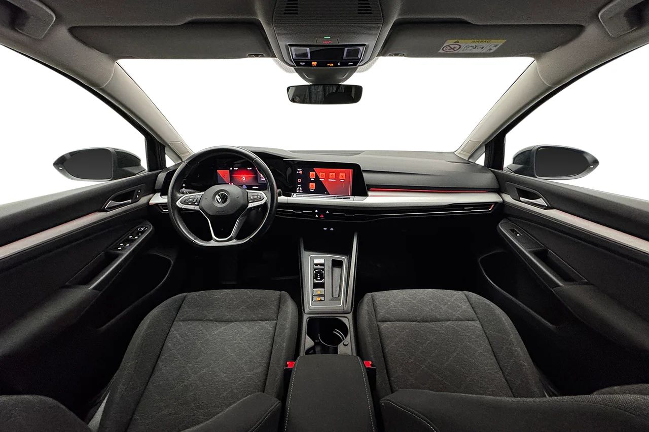 Volkswagen Golf 1.0 eTSI Aut Vinterpkt Cockpit AdaptivFH 110hk – bild 15 av 29