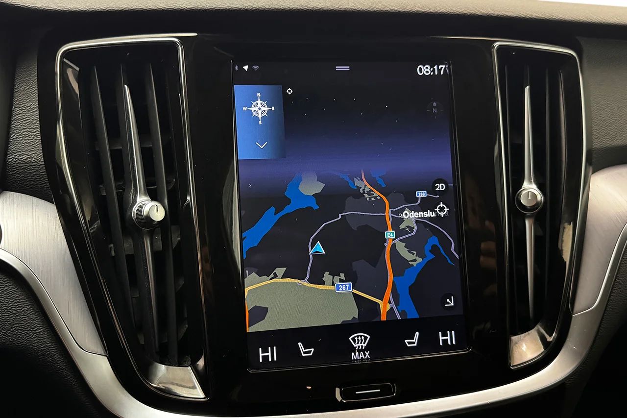 Volvo V60 Cross Country B4 AWD Advanced Navi Pro Ed Drag Navi Kamera Värmare 197hk – bild 21 av 37