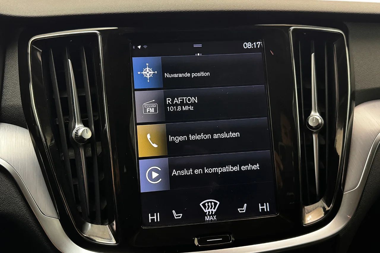 Volvo V60 Cross Country B4 AWD Advanced Navi Pro Ed Drag Navi Kamera Värmare 197hk – bild 24 av 37