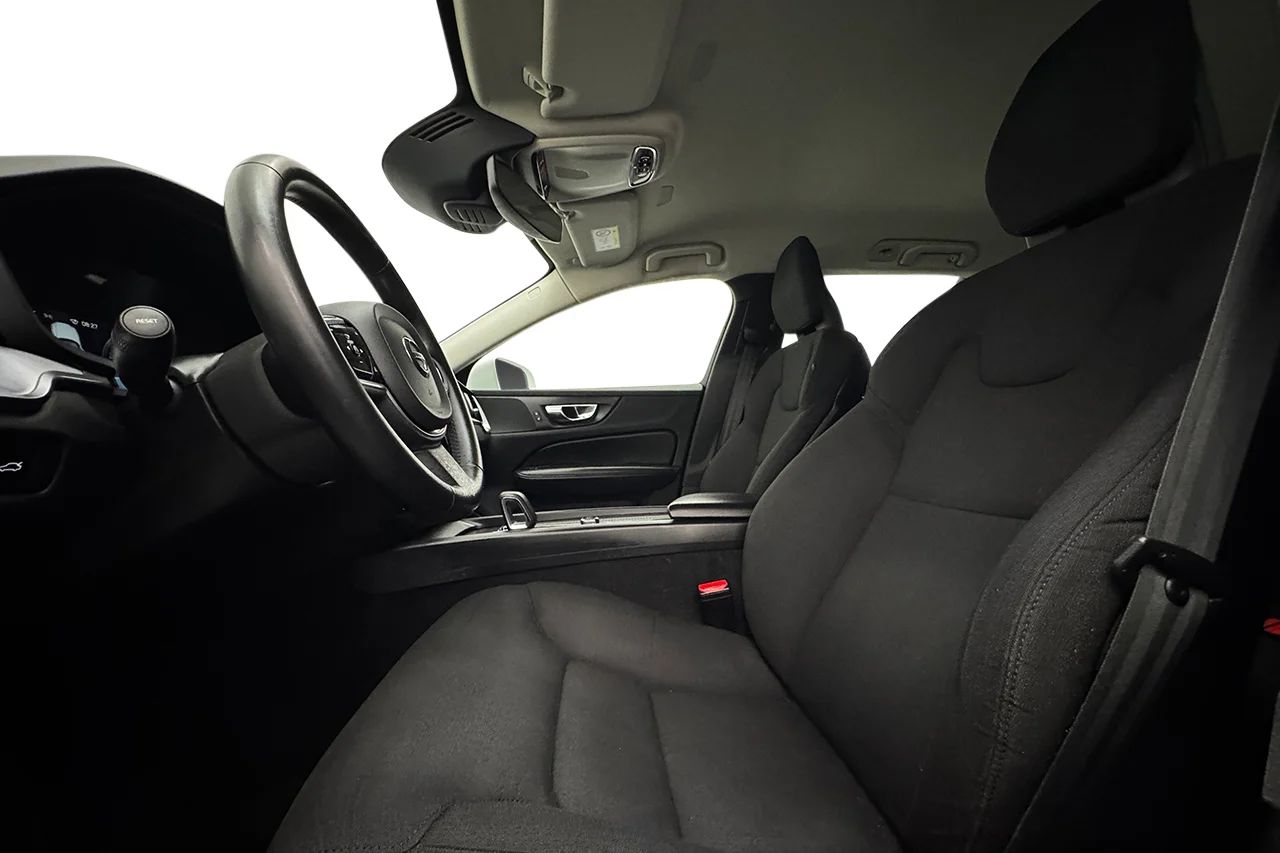 Volvo V60 Cross Country B4 AWD Advanced Navi Pro Ed Drag Navi Kamera Värmare 197hk – bild 11 av 37