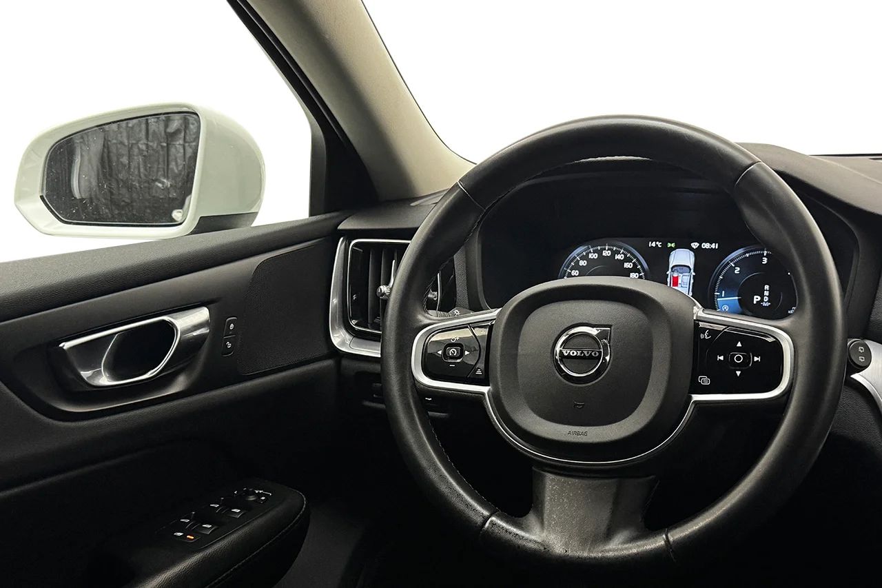 Volvo V60 Cross Country B4 AWD Advanced Navi Pro Ed Drag Navi Kamera Värmare 197hk – bild 17 av 37