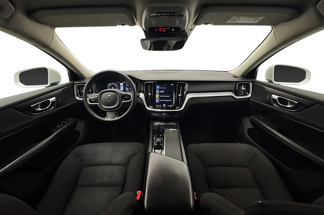 Volvo V60 Cross Country B4 AWD Advanced Navi Pro Ed Drag Navi Kamera Värmare 197hk – bild 15 av 37