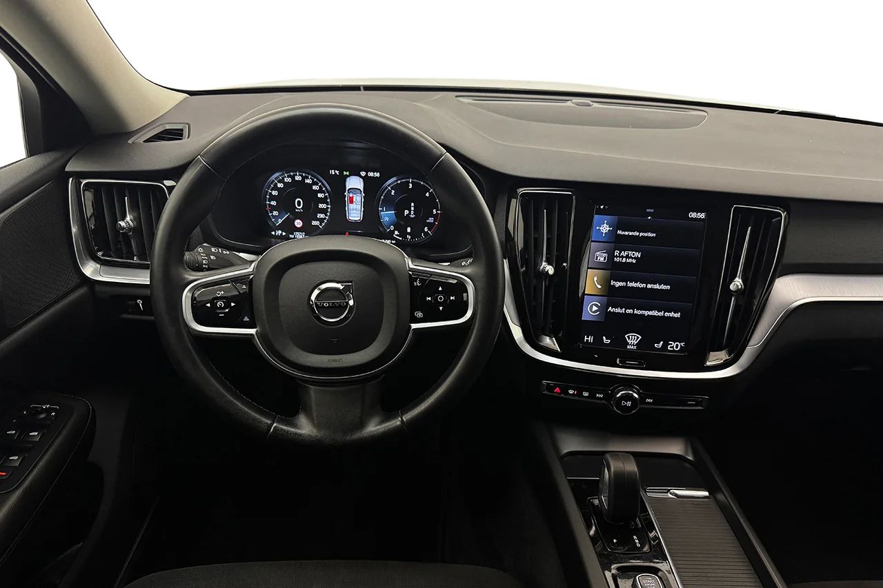 Volvo V60 Cross Country B4 AWD Advanced Navi Pro Ed Drag Navi Kamera Värmare 197hk – bild 18 av 37