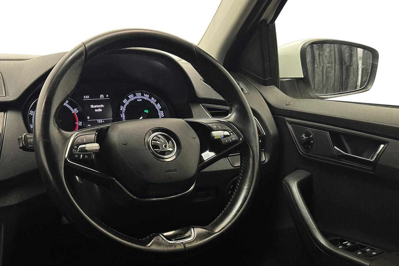 Skoda Fabia 1.0 TSI Automat Ambition Högerstyrd P-Sensorer App-Connect 95hk – bild 16 av 28