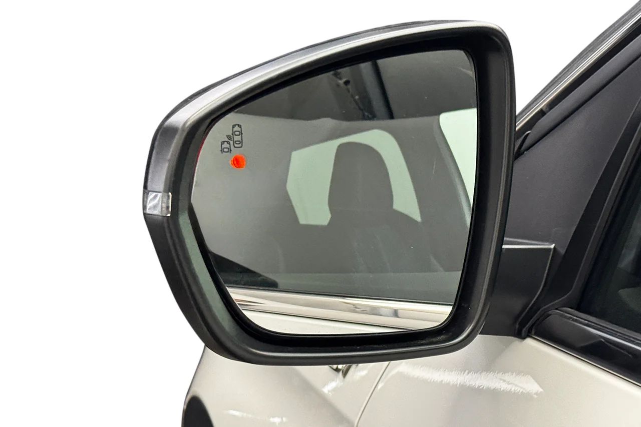 Peugeot 3008 1.2 PureTech GT Navi Kamera Delläder Cockpit MOMS – bild 17 av 30