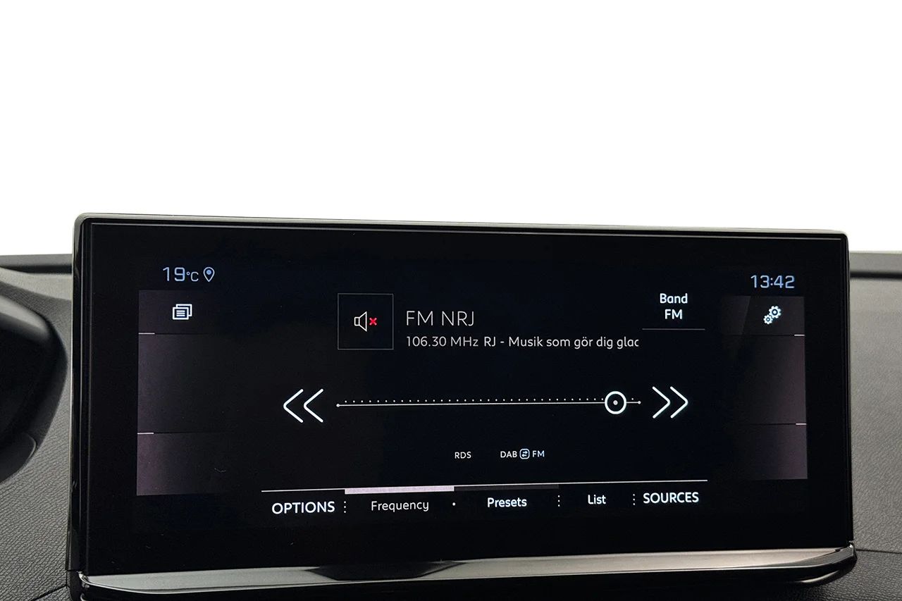 Peugeot 3008 1.2 PureTech GT Navi Kamera Delläder Cockpit MOMS – bild 23 av 30