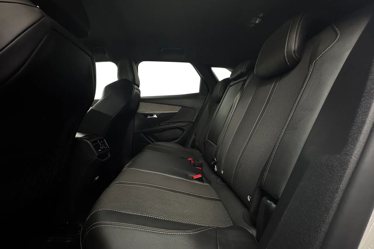 Peugeot 3008 1.2 PureTech GT Navi Kamera Delläder Cockpit MOMS – bild 13 av 30