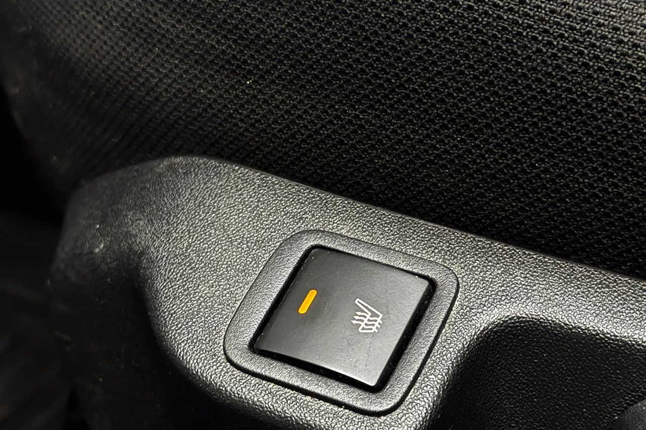Toyota Aygo 5-dörr 1.0 VVT-i X-Play Kupévärmare Filassist Kamkedja 72hk – bild 13 av 27