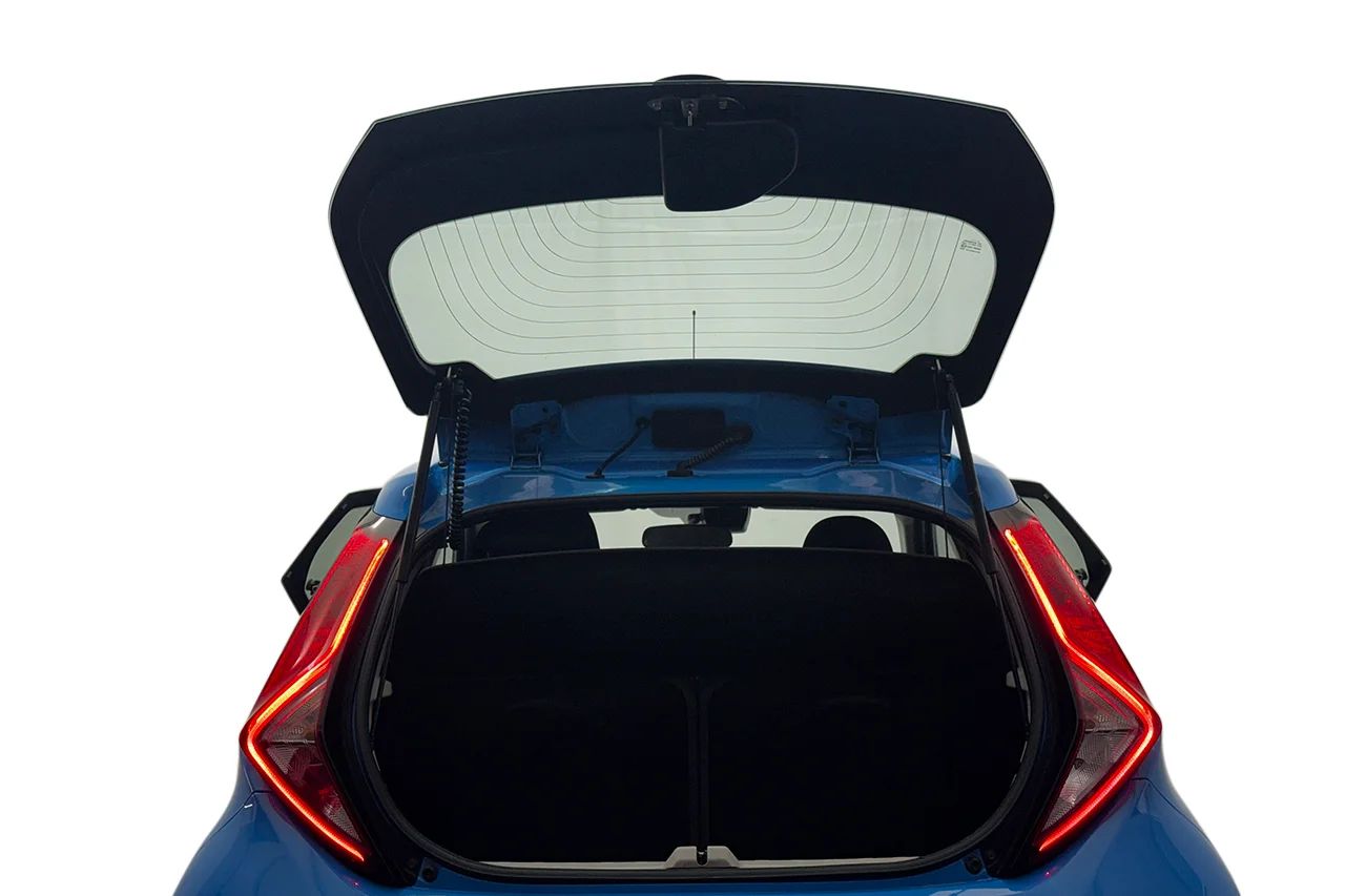 Toyota Aygo 5-dörr 1.0 VVT-i X-Play Kupévärmare Filassist Kamkedja 72hk – bild 27 av 27