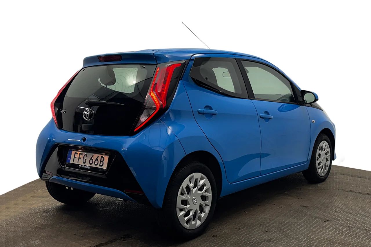 Toyota Aygo 5-dörr 1.0 VVT-i X-Play Kupévärmare Filassist Kamkedja 72hk – bild 5 av 27