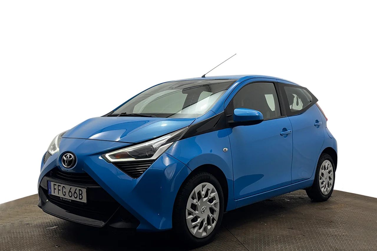 Toyota Aygo 5-dörr 1.0 VVT-i X-Play Kupévärmare Filassist Kamkedja 72hk