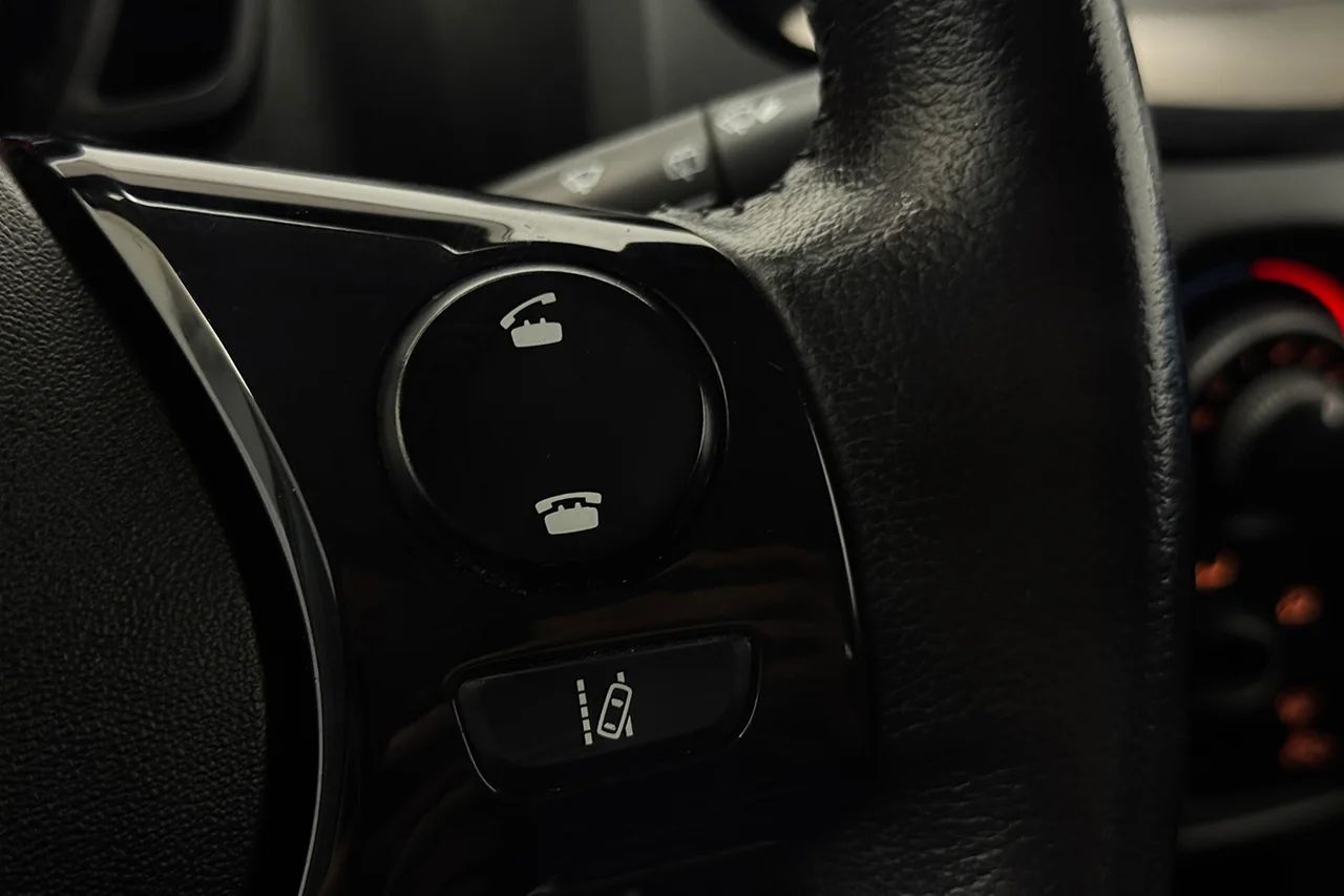 Toyota Aygo 5-dörr 1.0 VVT-i X-Play Kupévärmare Filassist Kamkedja 72hk – bild 19 av 27
