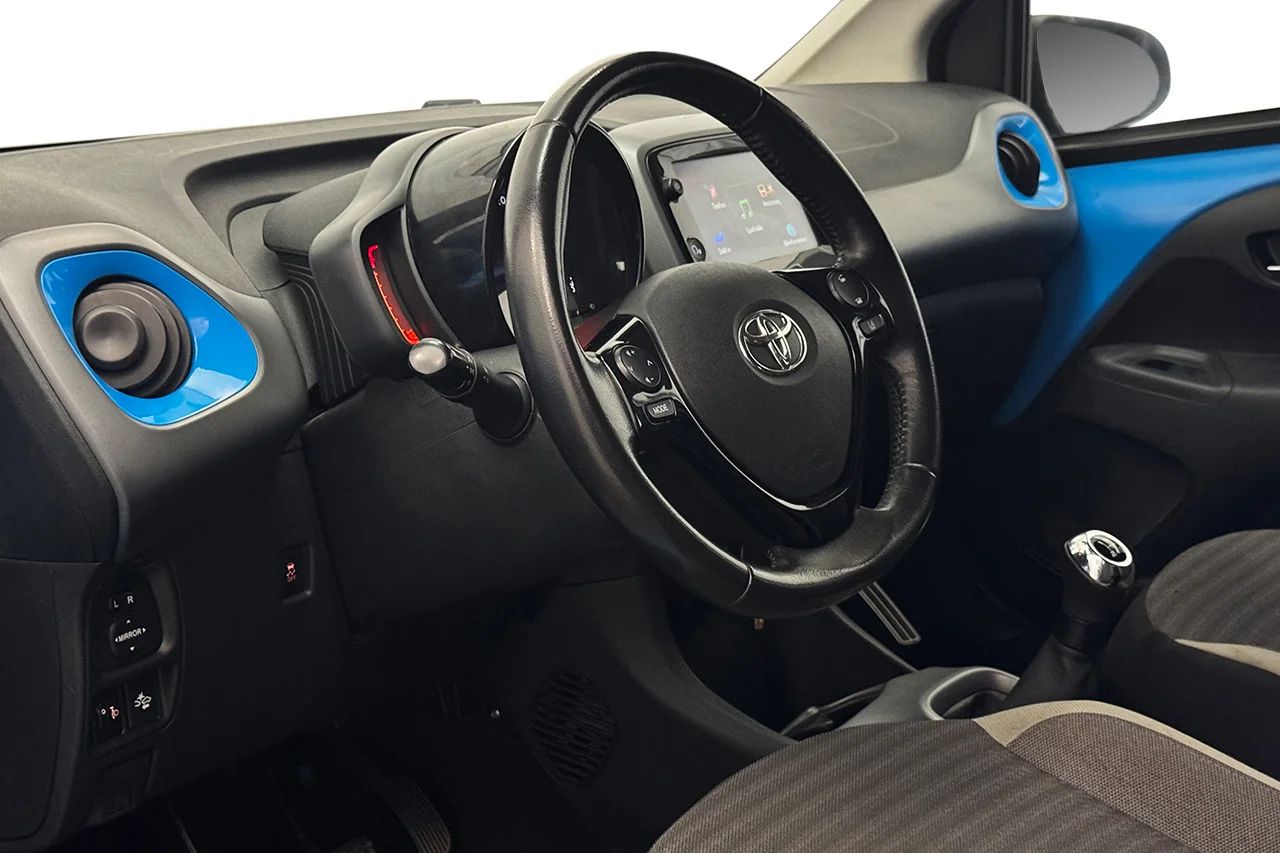 Toyota Aygo 5-dörr 1.0 VVT-i X-Play Kupévärmare Filassist Kamkedja 72hk – bild 12 av 27