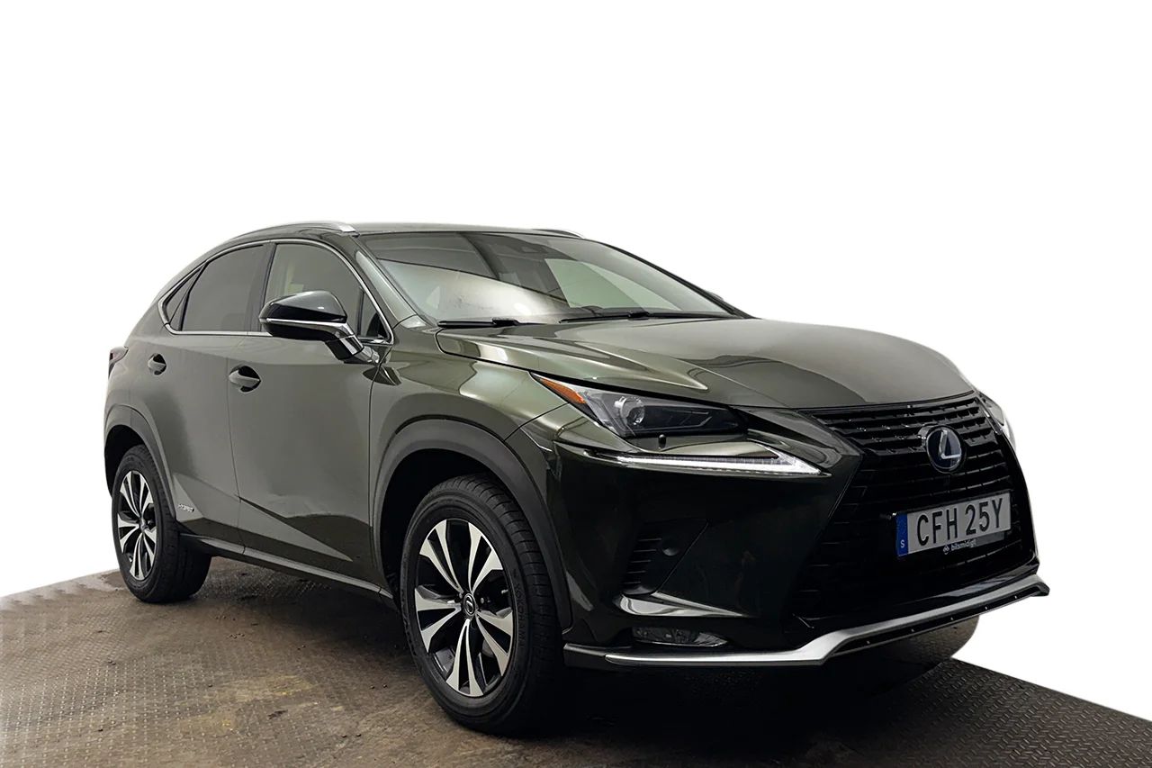 Lexus NX 300h AWD 2.5 Kyushu Läder Navi Keyless MOMS 197hk – bild 3 av 33