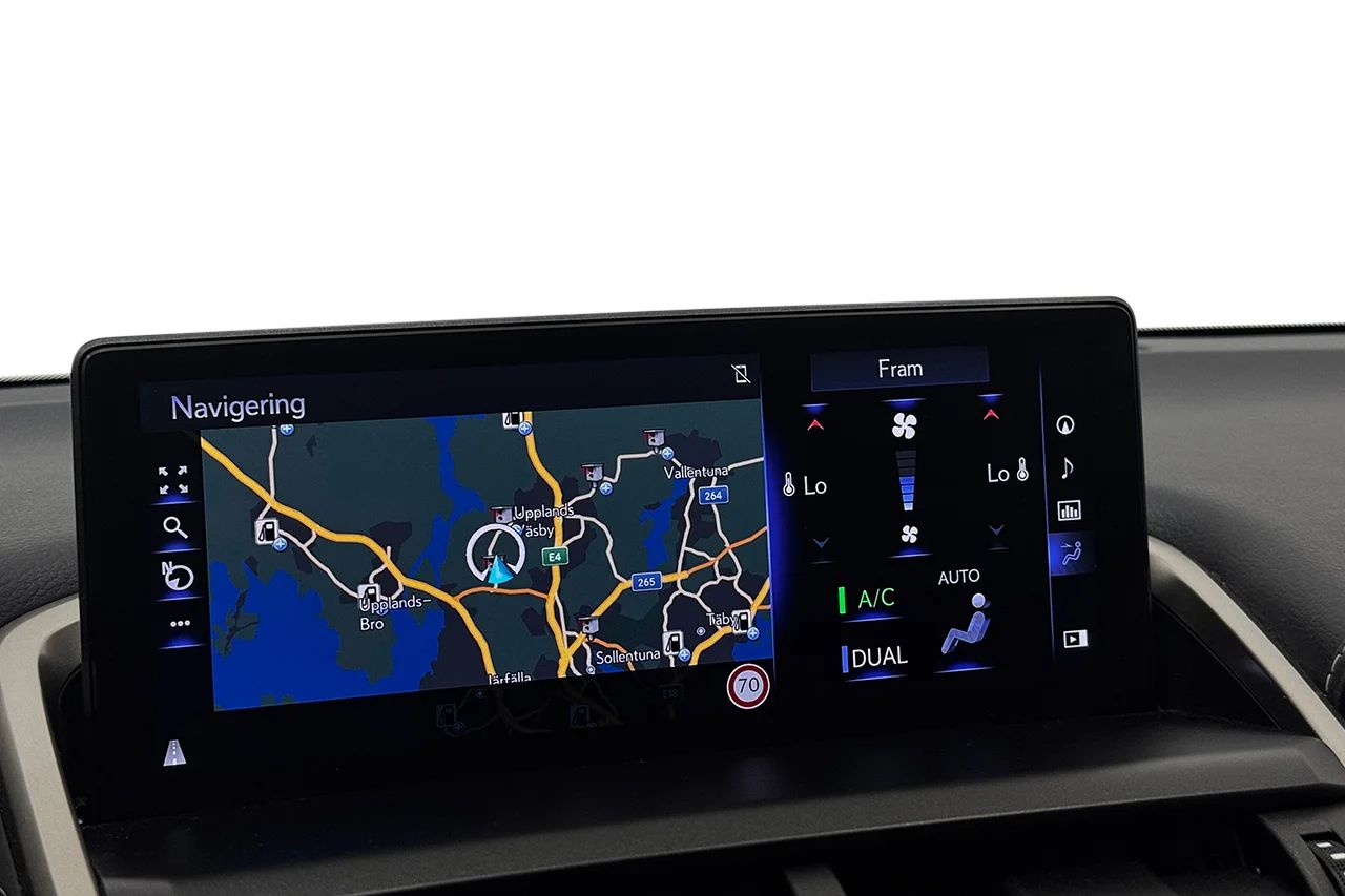 Lexus NX 300h AWD 2.5 Kyushu Läder Navi Keyless MOMS 197hk – bild 21 av 33