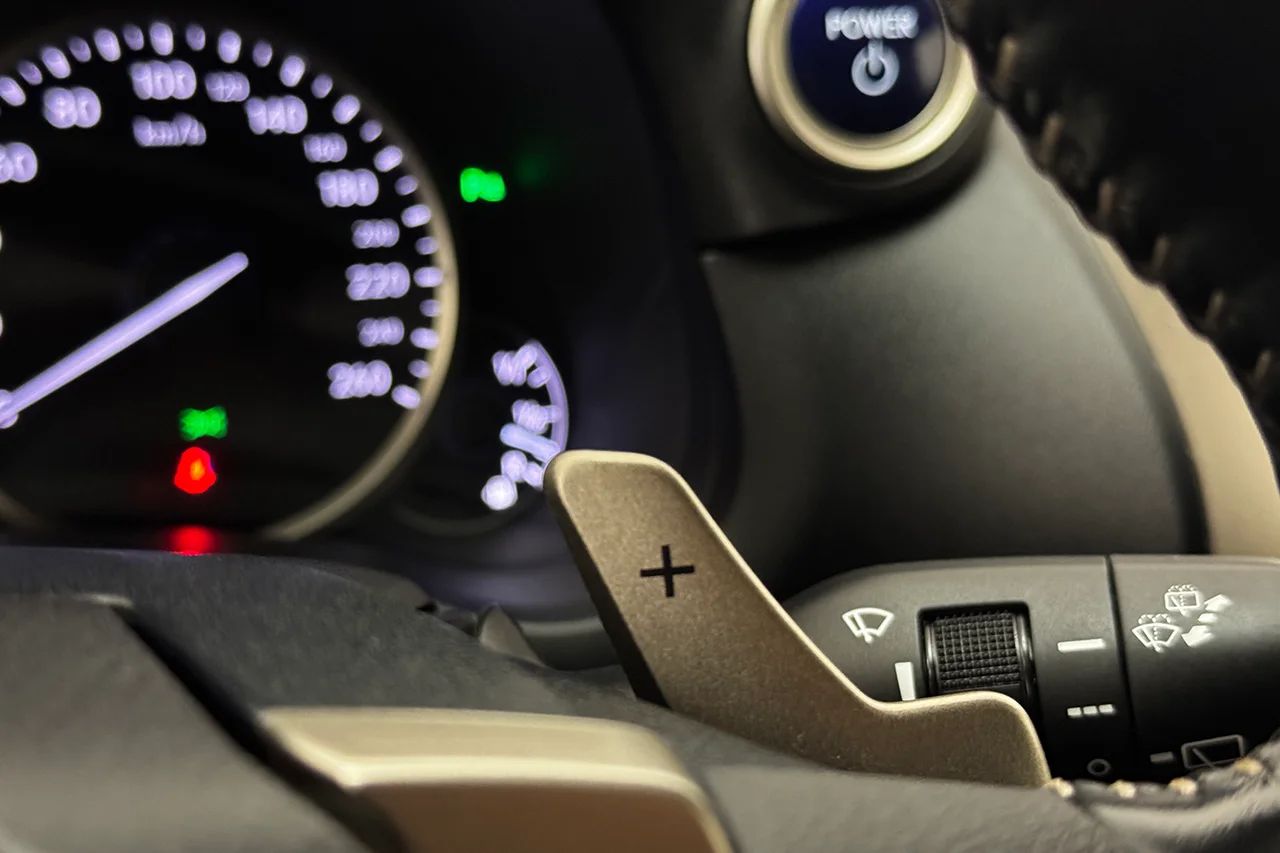 Lexus NX 300h AWD 2.5 Kyushu Läder Navi Keyless MOMS 197hk – bild 19 av 33