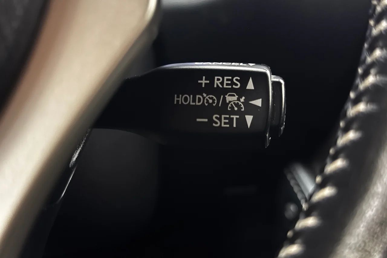Lexus NX 300h AWD 2.5 Kyushu Läder Navi Keyless MOMS 197hk – bild 20 av 33