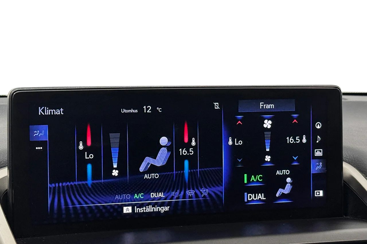 Lexus NX 300h AWD 2.5 Kyushu Läder Navi Keyless MOMS 197hk – bild 24 av 33