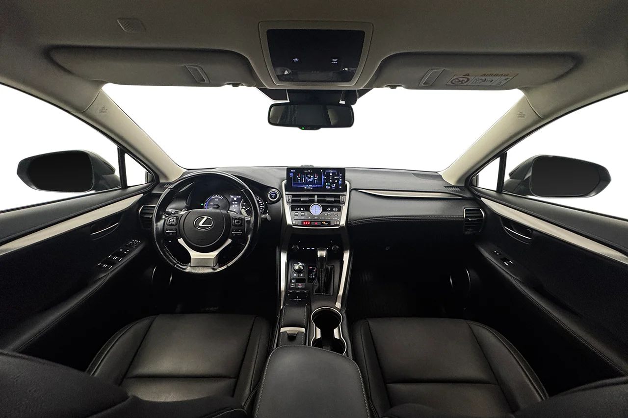 Lexus NX 300h AWD 2.5 Kyushu Läder Navi Keyless MOMS 197hk – bild 13 av 33