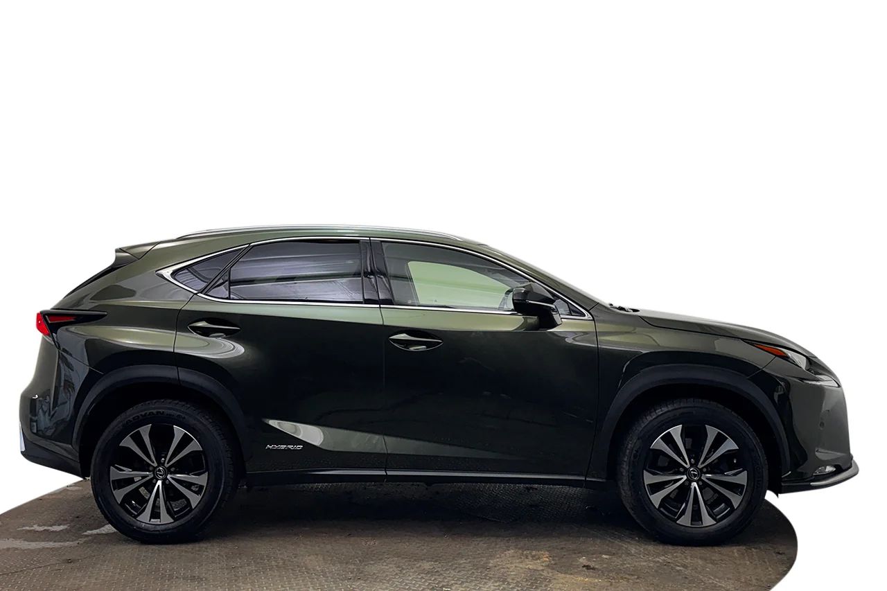 Lexus NX 300h AWD 2.5 Kyushu Läder Navi Keyless MOMS 197hk – bild 4 av 33