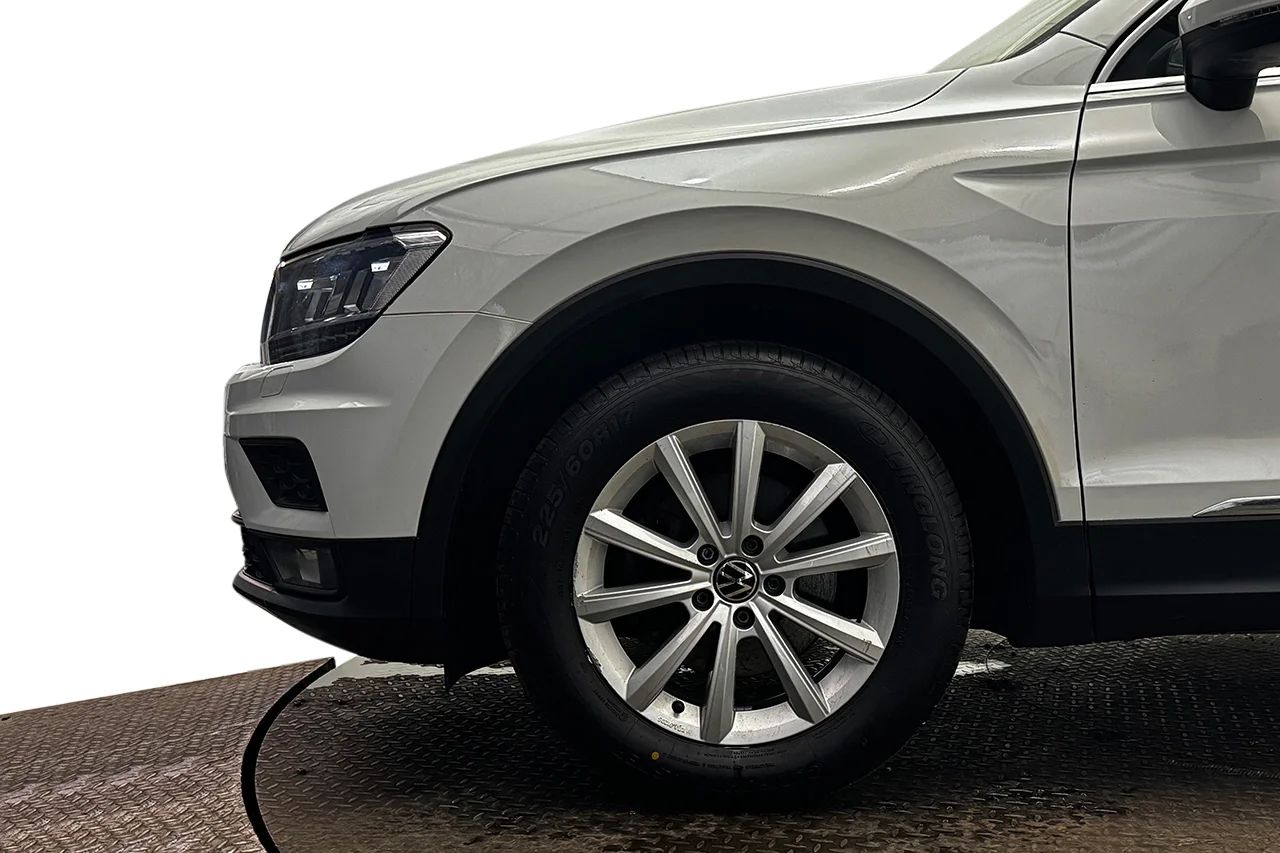 Volkswagen Tiguan 1.4 TSI 4M Executive P-Sens AppConnect Värmare MOMS 150hk – bild 10 av 34