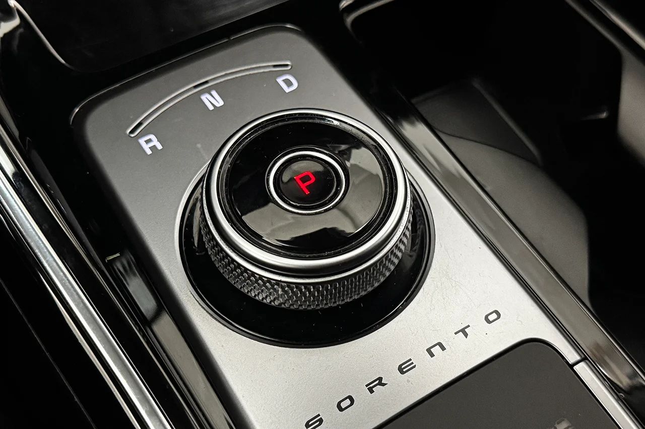Kia Sorento PHEV Advance 7sits Läder Navi Kamera Cockpit BOSE – bild 32 av 38