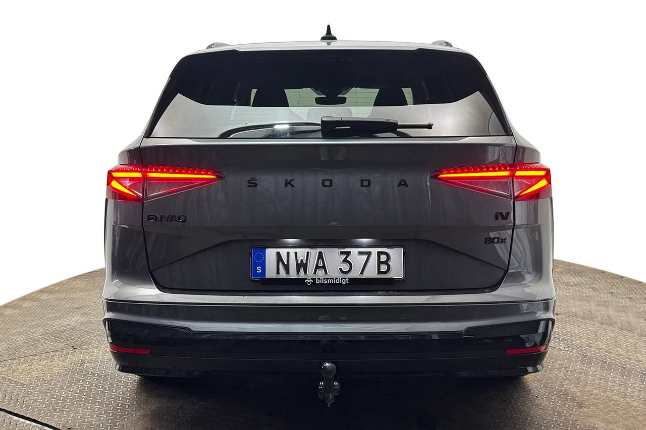 Škoda Enyaq iV 80x Sportline Light&View+ Drag Head-Up Navi 360° Stolminne CANTON MOMS 265hk – bild 6 av 45