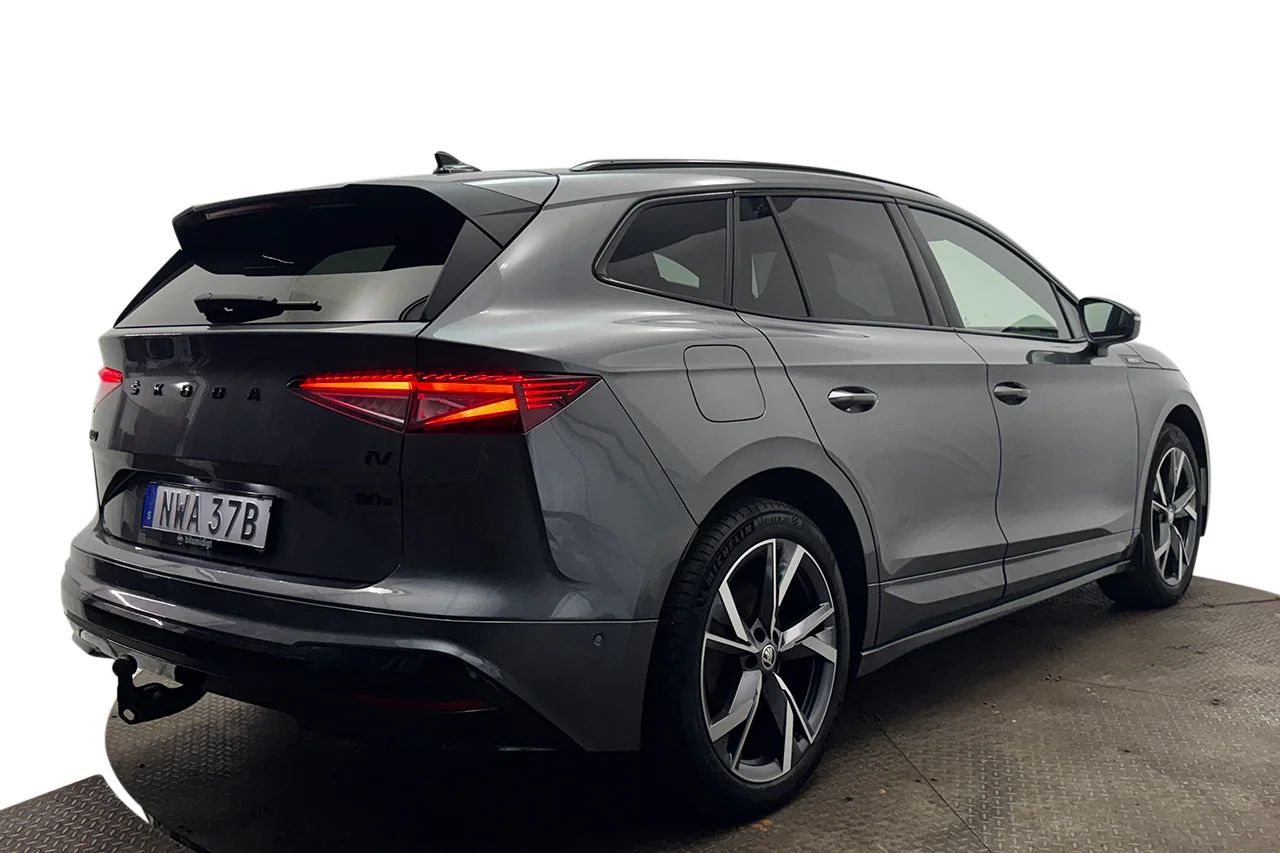 Škoda Enyaq iV 80x Sportline Light&View+ Drag Head-Up Navi 360° Stolminne CANTON MOMS 265hk – bild 5 av 45