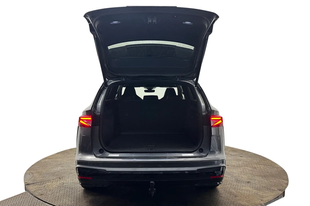 Škoda Enyaq iV 80x Sportline Light&View+ Drag Head-Up Navi 360° Stolminne CANTON MOMS 265hk – bild 7 av 45