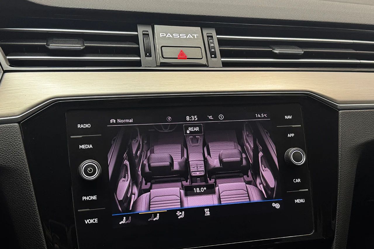 Volkswagen Passat SC 2.0 TDI 4M GT R-Line Drag Alcantara Navi Värmare Kamera 200hk – bild 24 av 35