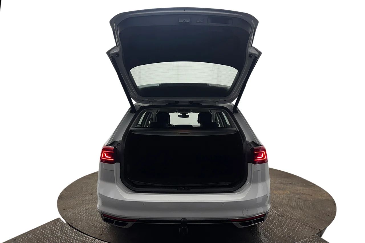 Volkswagen Passat SC 2.0 TDI 4M GT R-Line Drag Alcantara Navi Värmare Kamera 200hk – bild 7 av 35