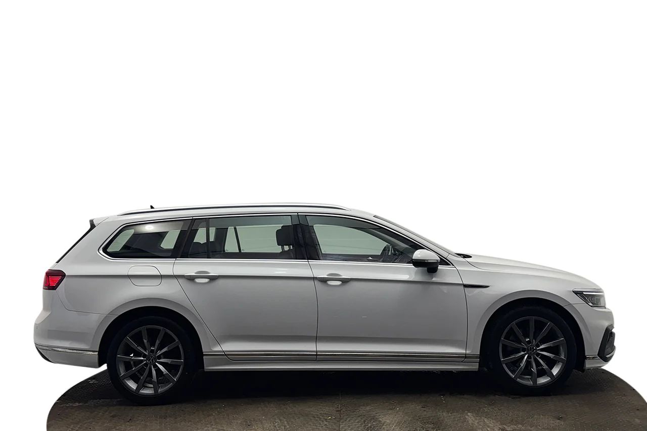 Volkswagen Passat SC 2.0 TDI 4M GT R-Line Drag Alcantara Navi Värmare Kamera 200hk – bild 4 av 35