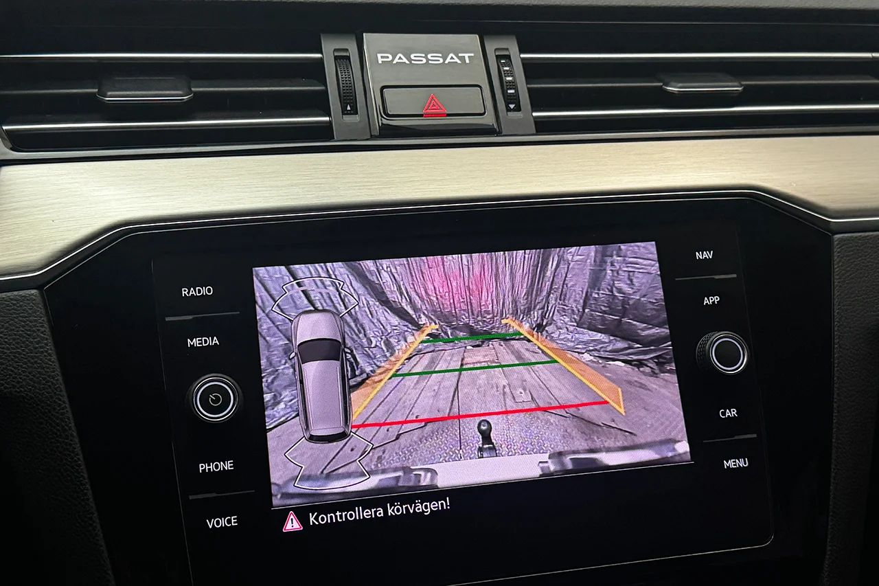 Volkswagen Passat SC 2.0 TDI 4M GT R-Line Drag Alcantara Navi Värmare Kamera 200hk – bild 22 av 35