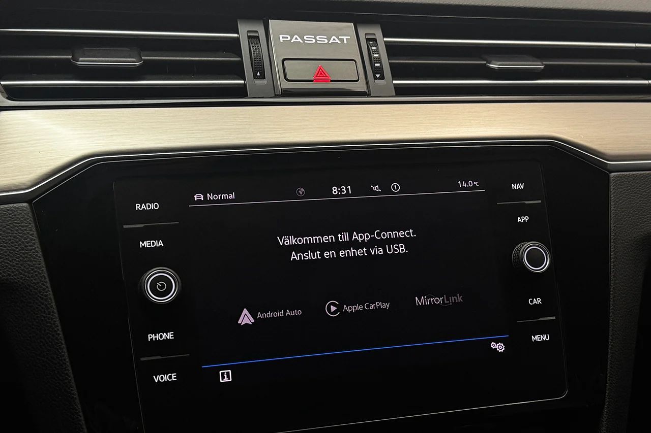 Volkswagen Passat SC 2.0 TDI 4M GT R-Line Drag Alcantara Navi Värmare Kamera 200hk – bild 26 av 35